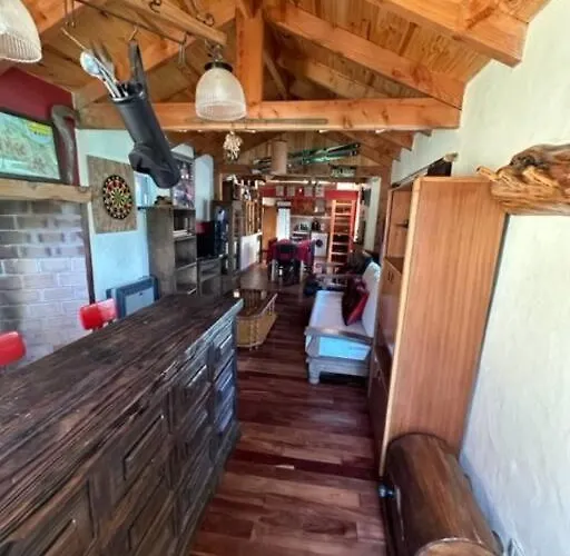 Casa Al Pie Del Cerro Otto Rodeada De Bosque.